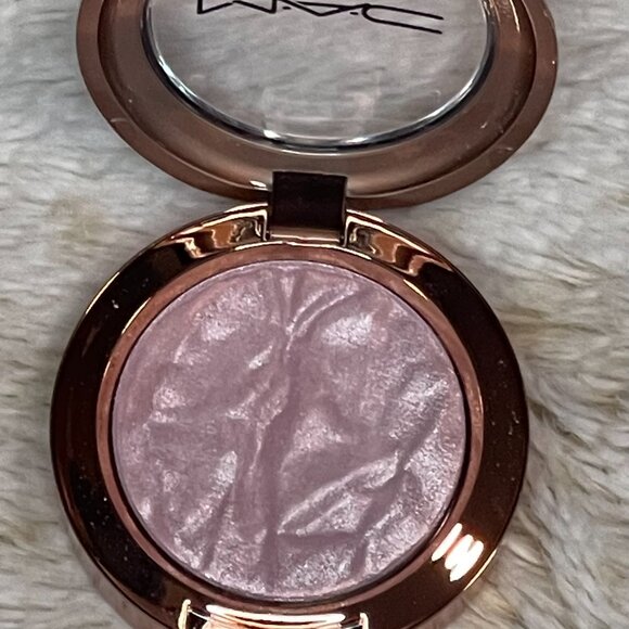 MAC Foiled Shadow in Sunphoria - New in Box - Picture 4 of 4
